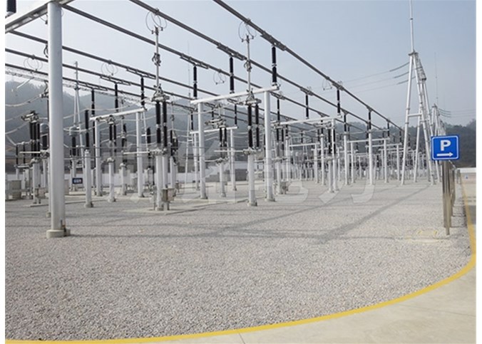 輸變電工程中，如何保障電力系統的可靠性和穩定性？